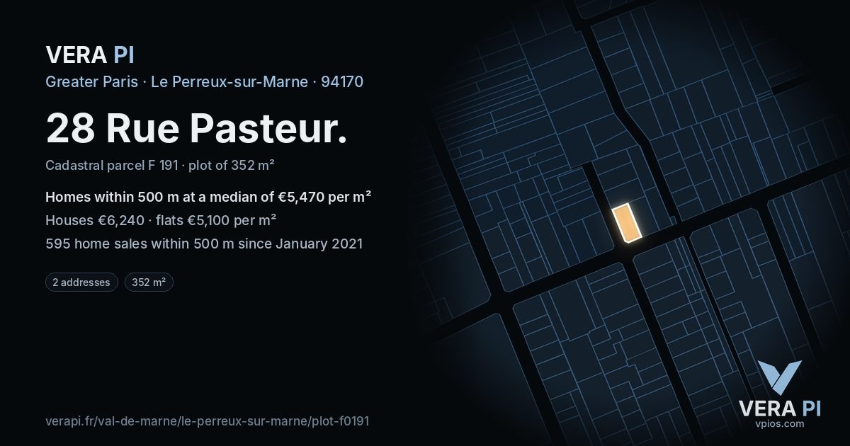 28 Rue Pasteur, Le Perreux-sur-Marne at night – the plot lit, the parcels around coloured by the prices near them