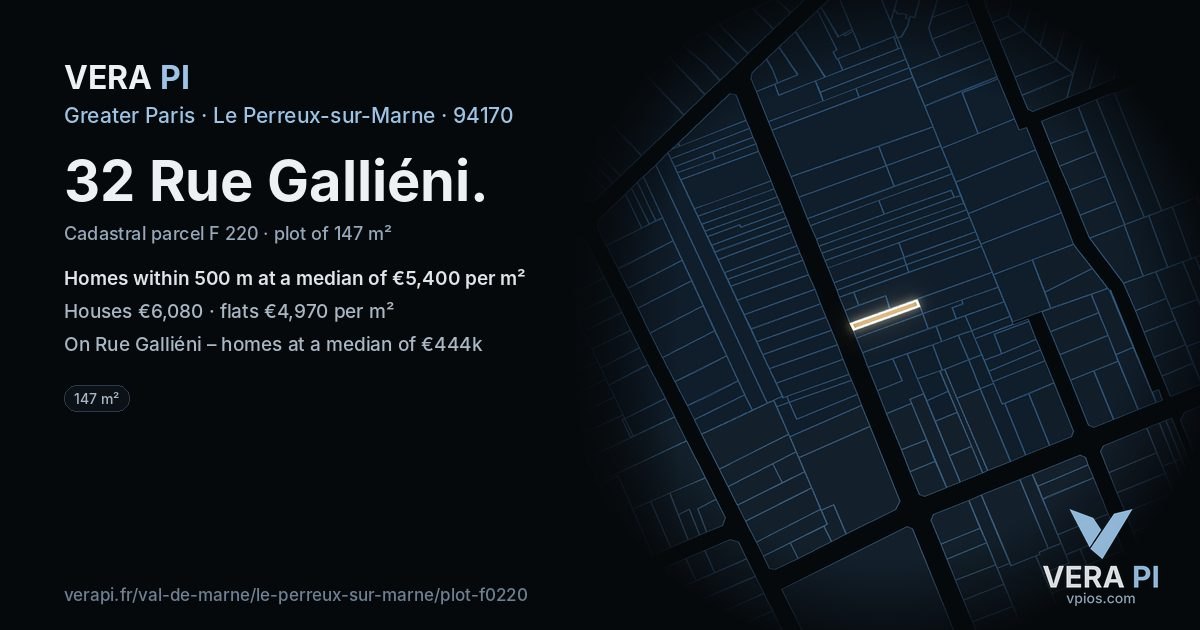 32 Rue Galliéni, Le Perreux-sur-Marne at night – the plot lit, the parcels around coloured by the prices near them