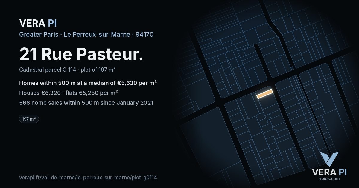 21 Rue Pasteur, Le Perreux-sur-Marne at night – the plot lit, the parcels around coloured by the prices near them