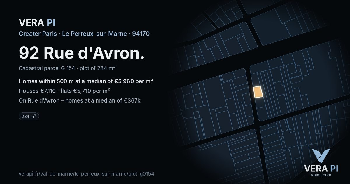 92 Rue d'Avron, Le Perreux-sur-Marne at night – the plot lit, the parcels around coloured by the prices near them