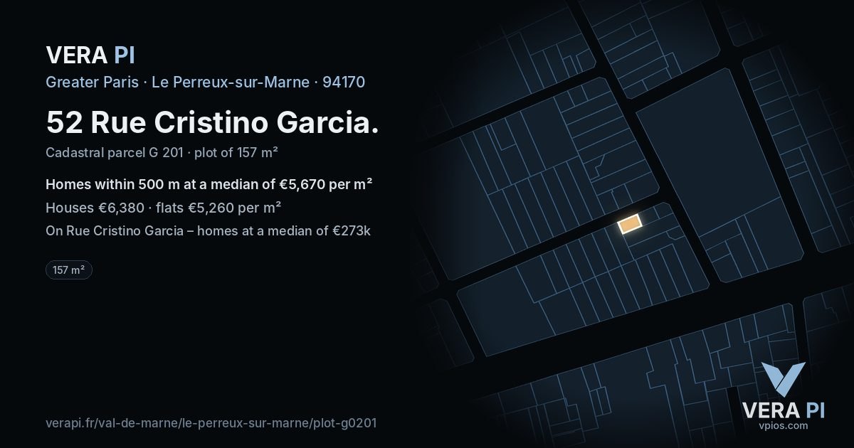 52 Rue Cristino Garcia, Le Perreux-sur-Marne at night – the plot lit, the parcels around coloured by the prices near them