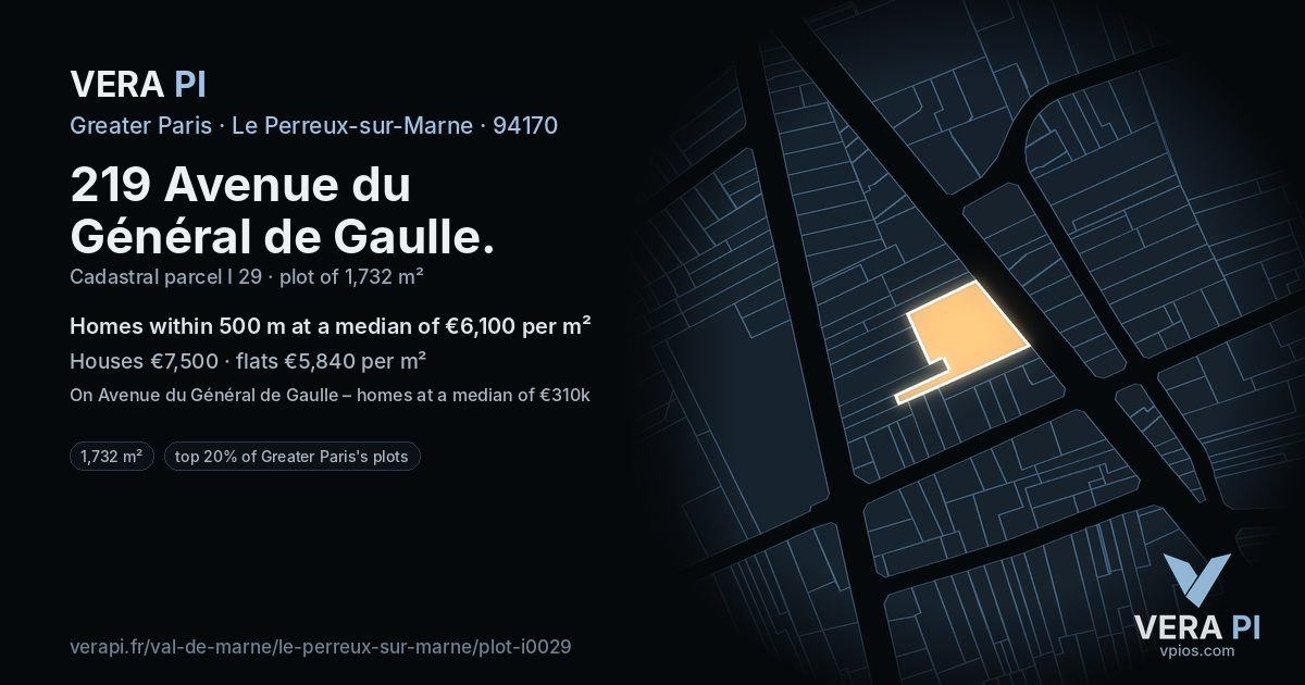 219 Avenue du Général de Gaulle, Le Perreux-sur-Marne at night – the plot lit, the parcels around coloured by the prices near them