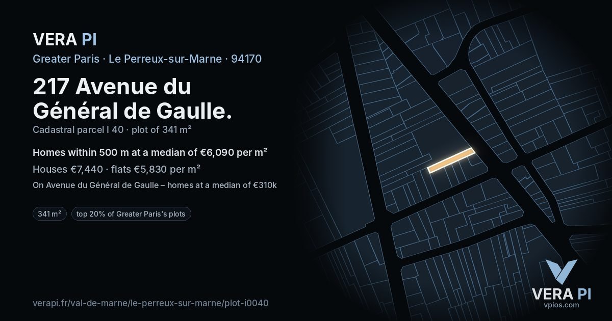 217 Avenue du Général de Gaulle, Le Perreux-sur-Marne at night – the plot lit, the parcels around coloured by the prices near them