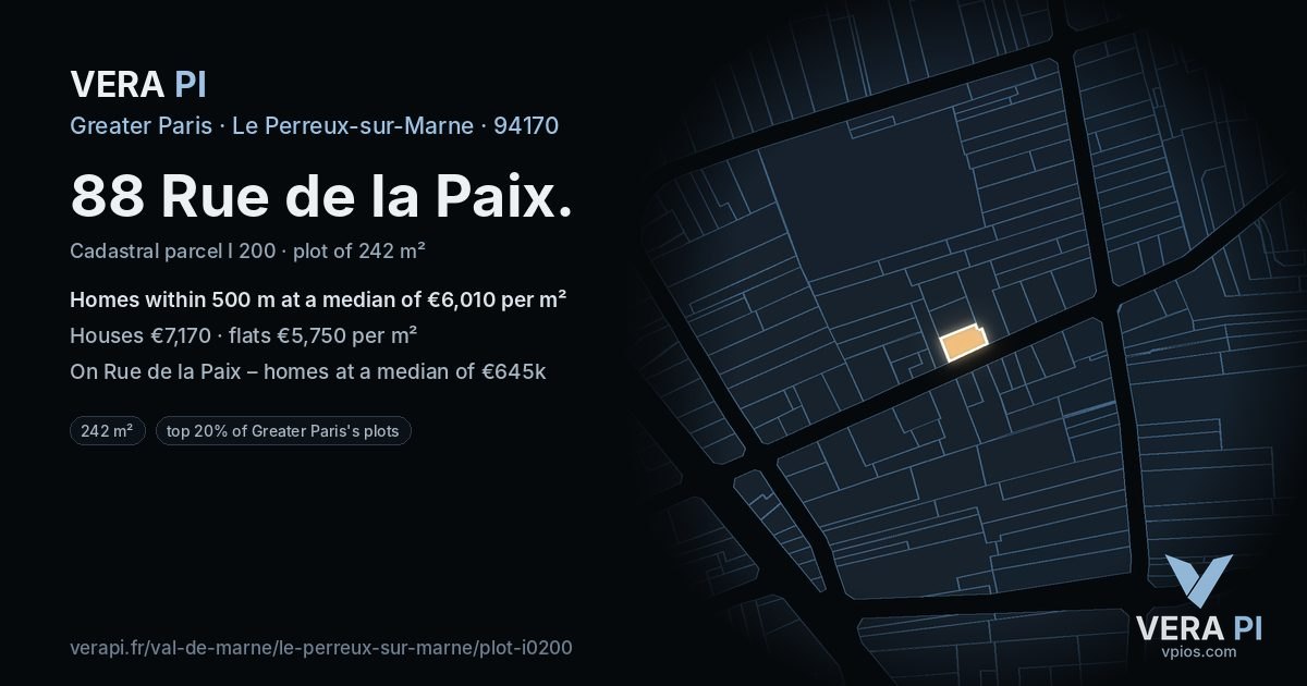 88 Rue de la Paix, Le Perreux-sur-Marne at night – the plot lit, the parcels around coloured by the prices near them