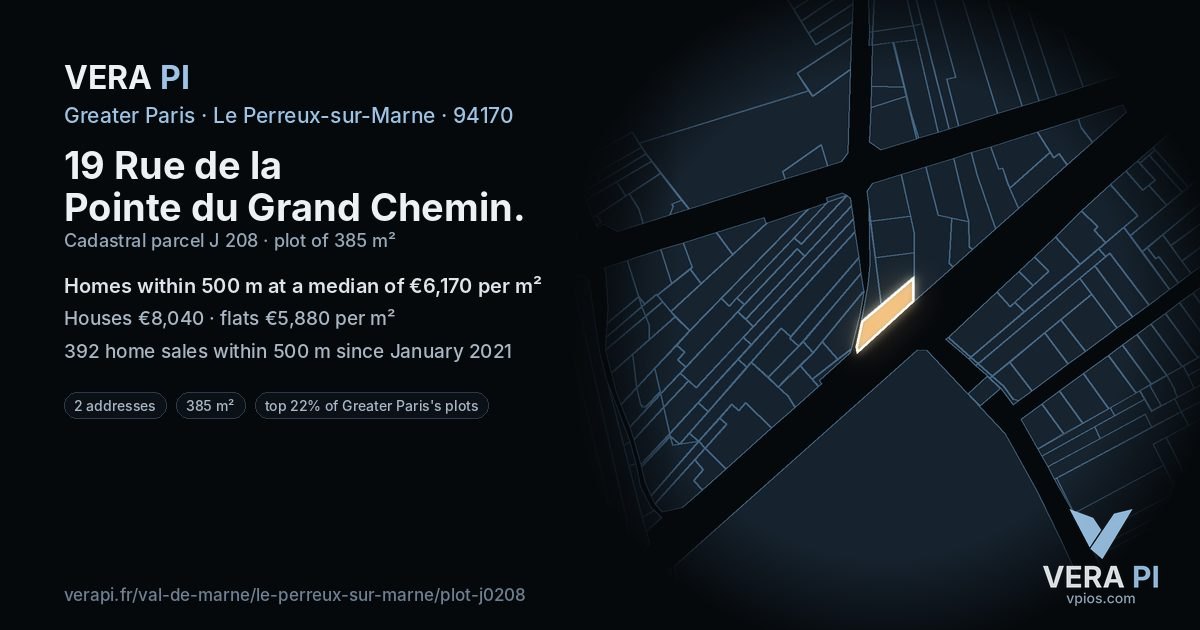 19 Rue de la Pointe du Grand Chemin, Le Perreux-sur-Marne at night – the plot lit, the parcels around coloured by the prices near them