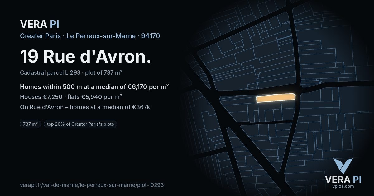 19 Rue d'Avron, Le Perreux-sur-Marne at night – the plot lit, the parcels around coloured by the prices near them