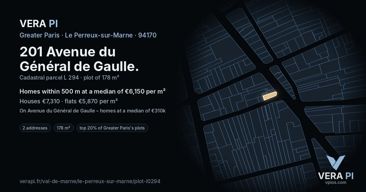 201 Avenue du Général de Gaulle, Le Perreux-sur-Marne at night – the plot lit, the parcels around coloured by the prices near them
