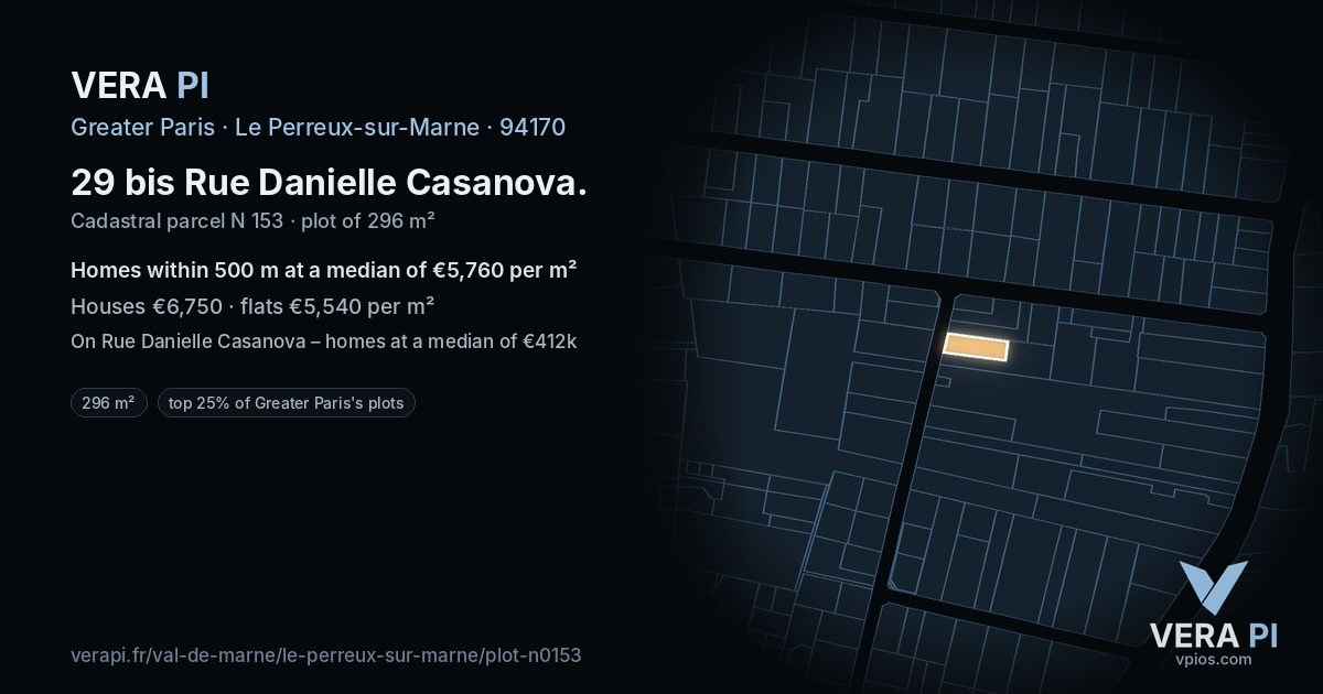 29 bis Rue Danielle Casanova, Le Perreux-sur-Marne at night – the plot lit, the parcels around coloured by the prices near them
