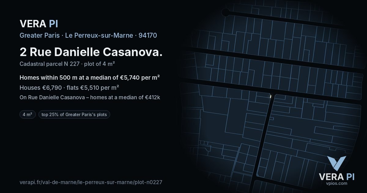 2 Rue Danielle Casanova, Le Perreux-sur-Marne at night – the plot lit, the parcels around coloured by the prices near them