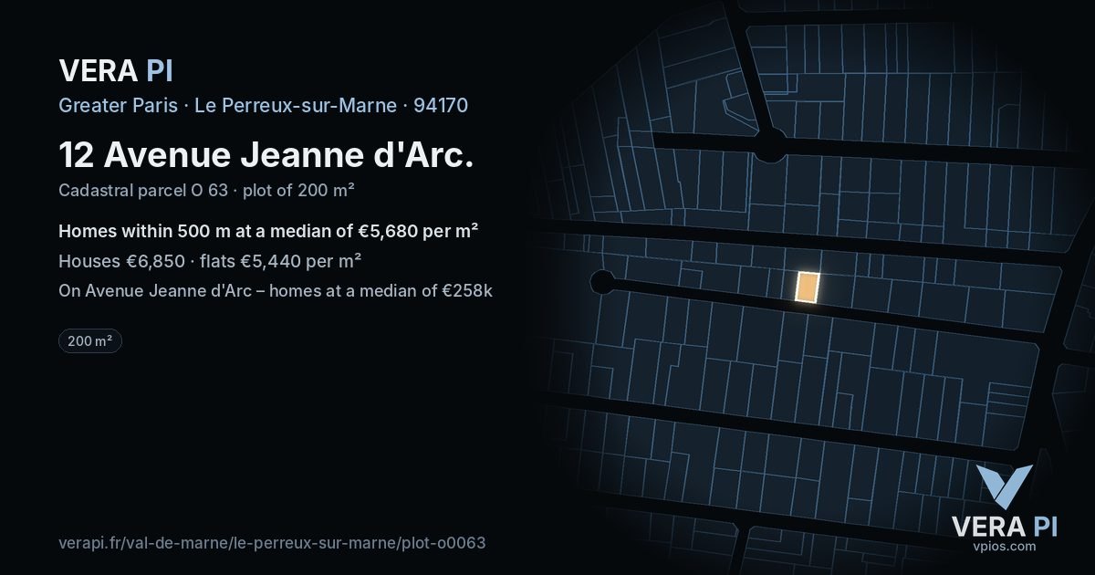 12 Avenue Jeanne d'Arc, Le Perreux-sur-Marne at night – the plot lit, the parcels around coloured by the prices near them