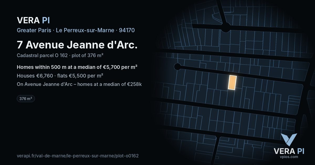 7 Avenue Jeanne d'Arc, Le Perreux-sur-Marne at night – the plot lit, the parcels around coloured by the prices near them