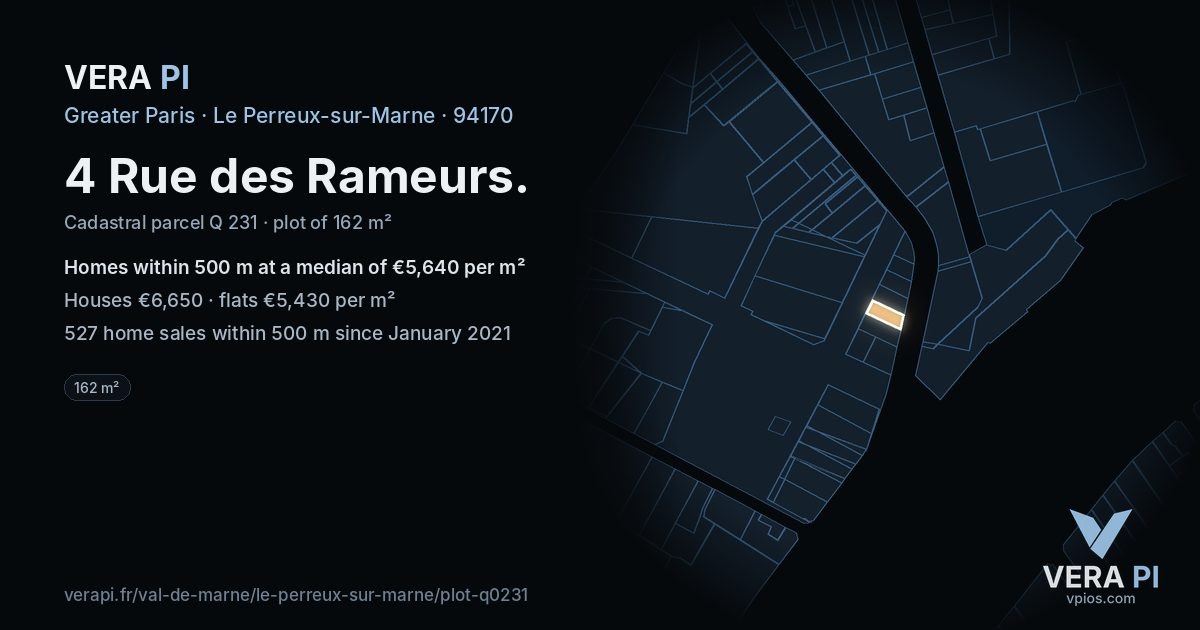 4 Rue des Rameurs, Le Perreux-sur-Marne at night – the plot lit, the parcels around coloured by the prices near them