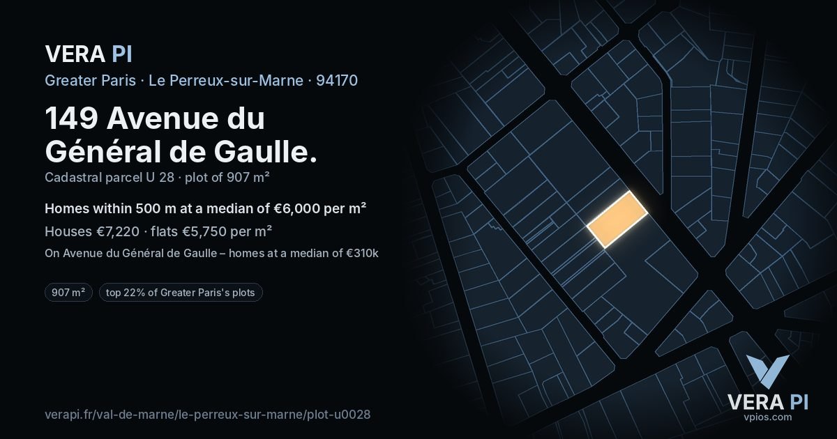 149 Avenue du Général de Gaulle, Le Perreux-sur-Marne at night – the plot lit, the parcels around coloured by the prices near them