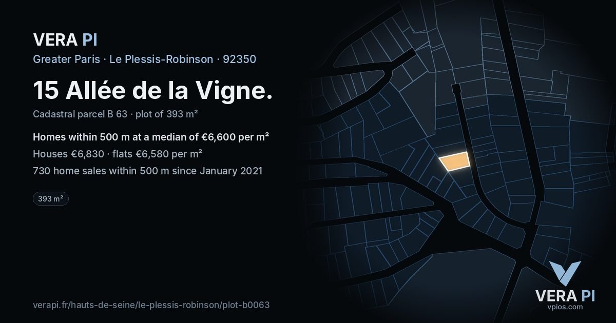 15 Allée de la Vigne, Le Plessis-Robinson at night – the plot lit, the parcels around coloured by the prices near them