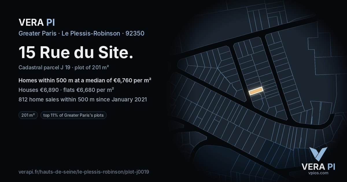 15 Rue du Site, Le Plessis-Robinson at night – the plot lit, the parcels around coloured by the prices near them