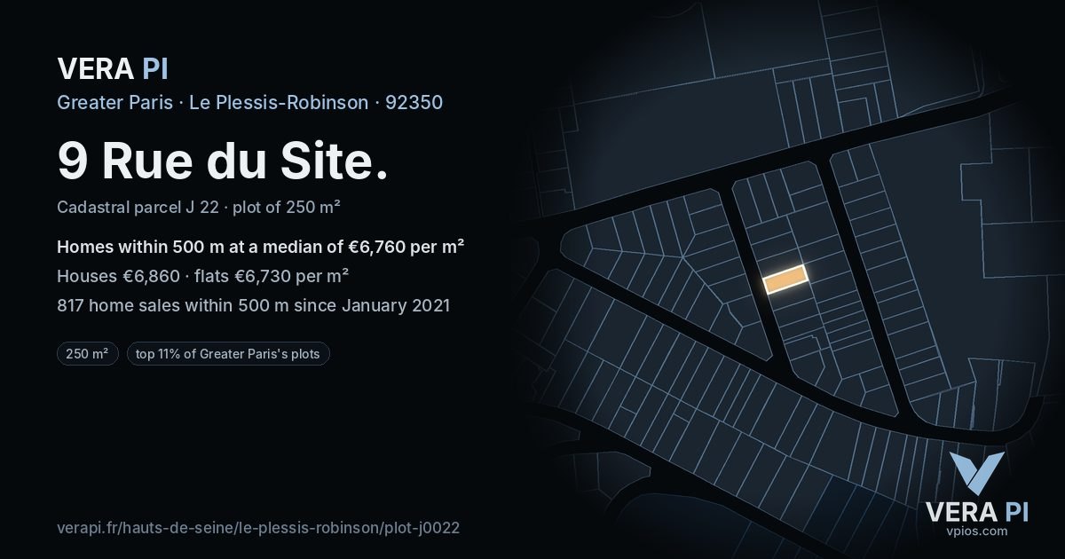 9 Rue du Site, Le Plessis-Robinson at night – the plot lit, the parcels around coloured by the prices near them