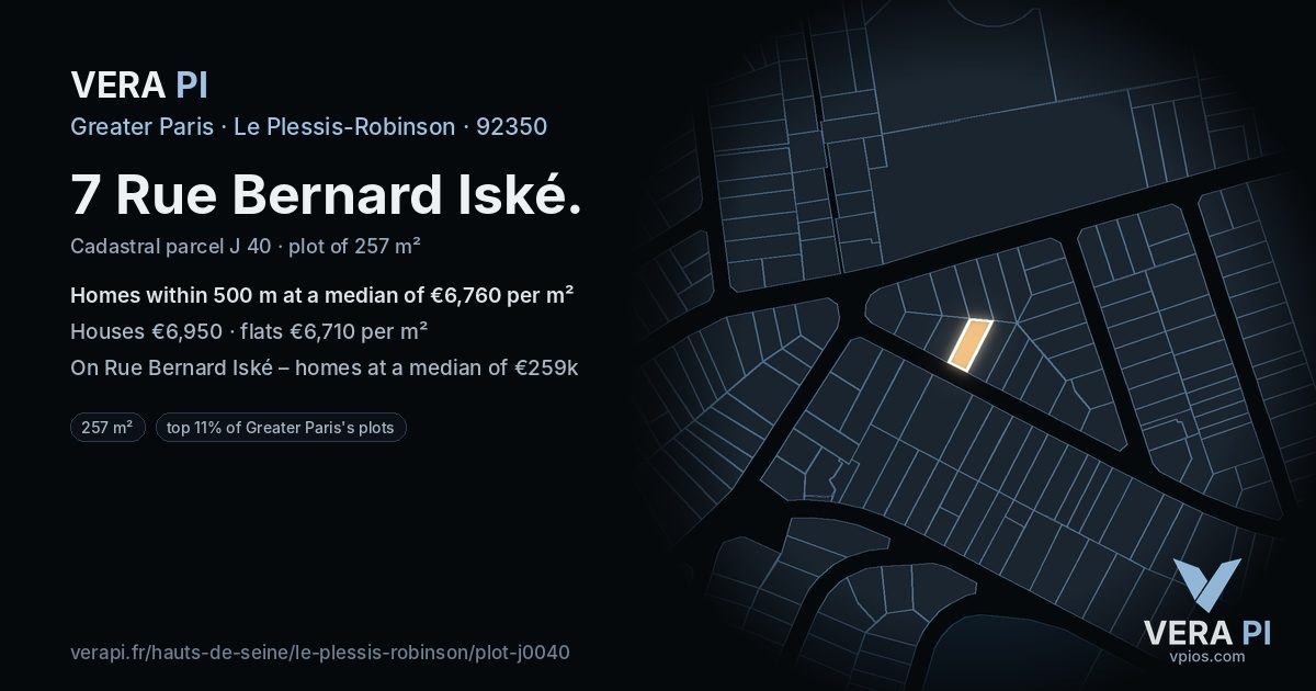 7 Rue Bernard Iské, Le Plessis-Robinson at night – the plot lit, the parcels around coloured by the prices near them