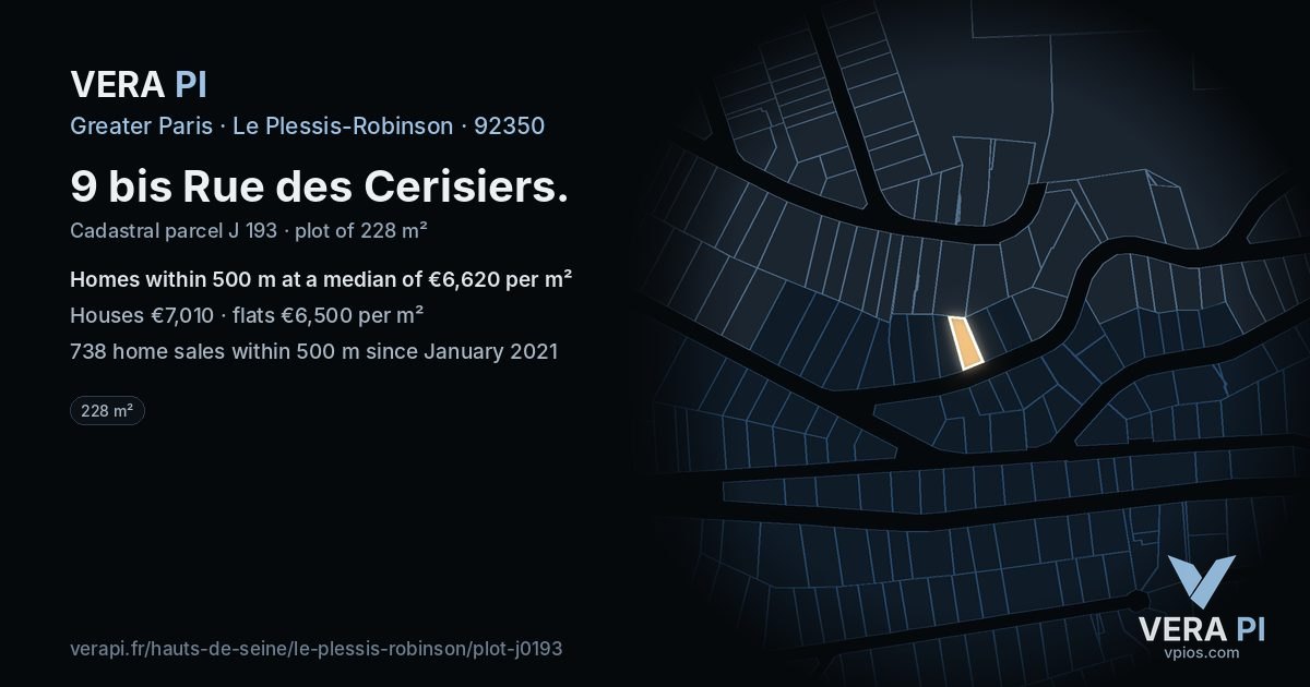 9 bis Rue des Cerisiers, Le Plessis-Robinson at night – the plot lit, the parcels around coloured by the prices near them