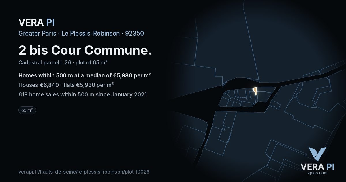 2 bis Cour Commune, Le Plessis-Robinson at night – the plot lit, the parcels around coloured by the prices near them