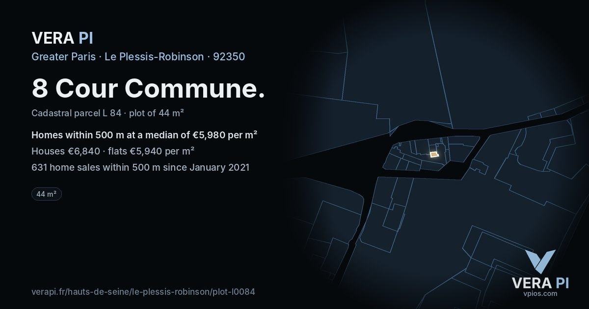 8 Cour Commune, Le Plessis-Robinson at night – the plot lit, the parcels around coloured by the prices near them