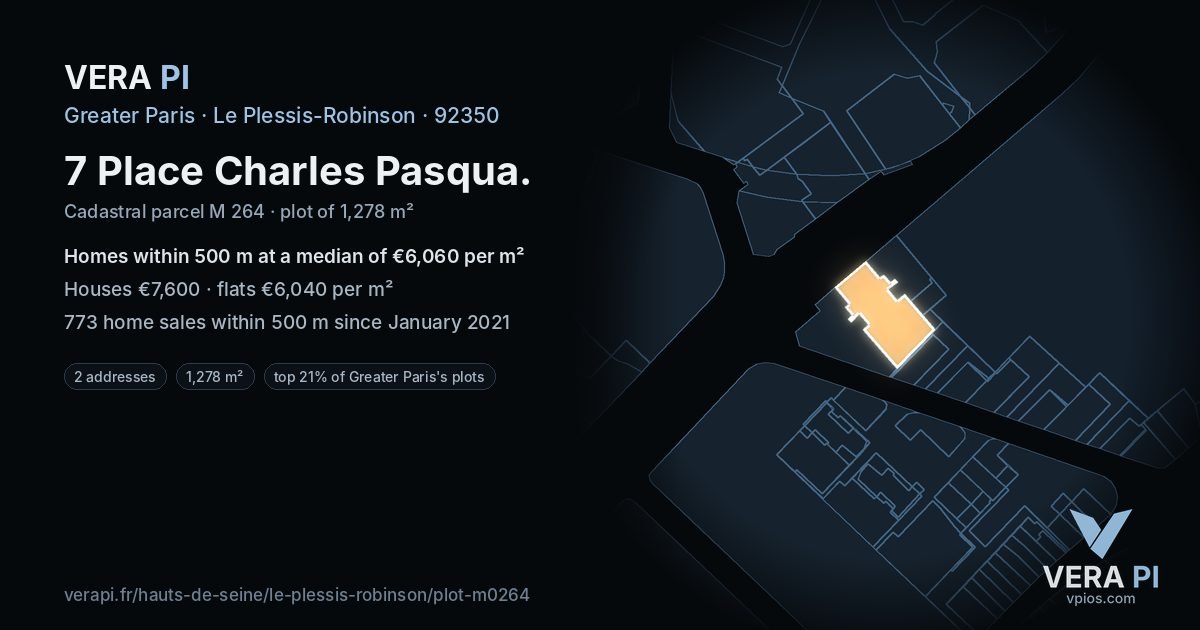 7 Place Charles Pasqua, Le Plessis-Robinson at night – the plot lit, the parcels around coloured by the prices near them