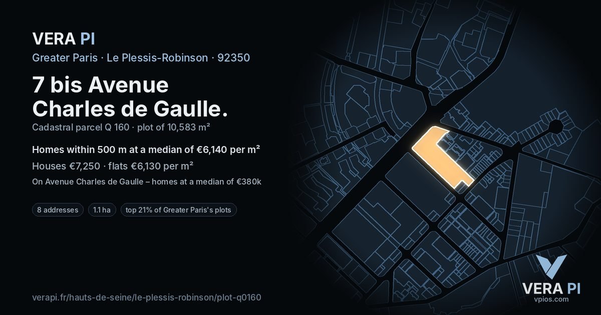 7 bis Avenue Charles de Gaulle, Le Plessis-Robinson at night – the plot lit, the parcels around coloured by the prices near them