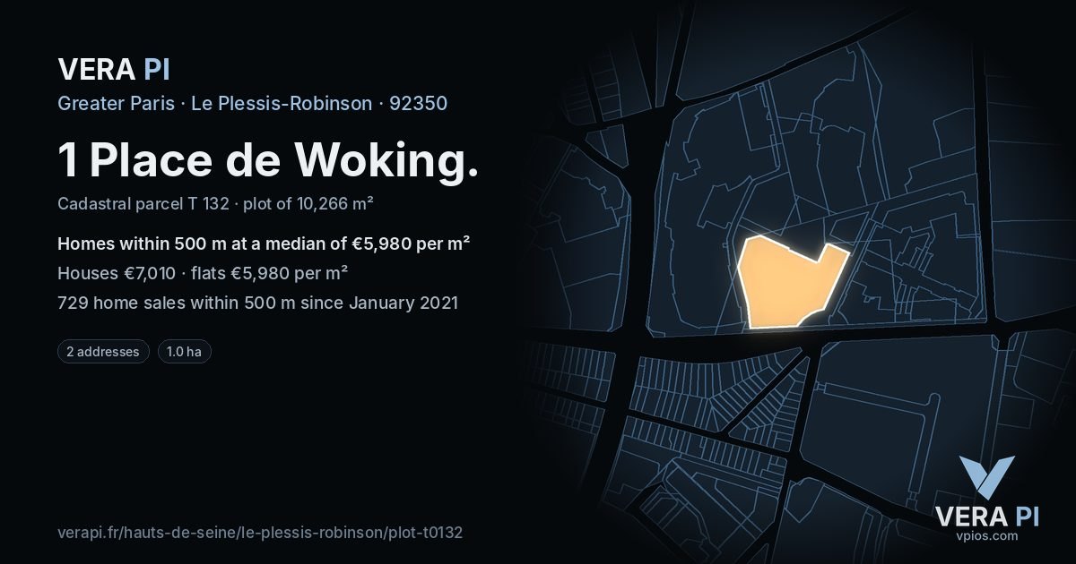 1 Place de Woking, Le Plessis-Robinson at night – the plot lit, the parcels around coloured by the prices near them