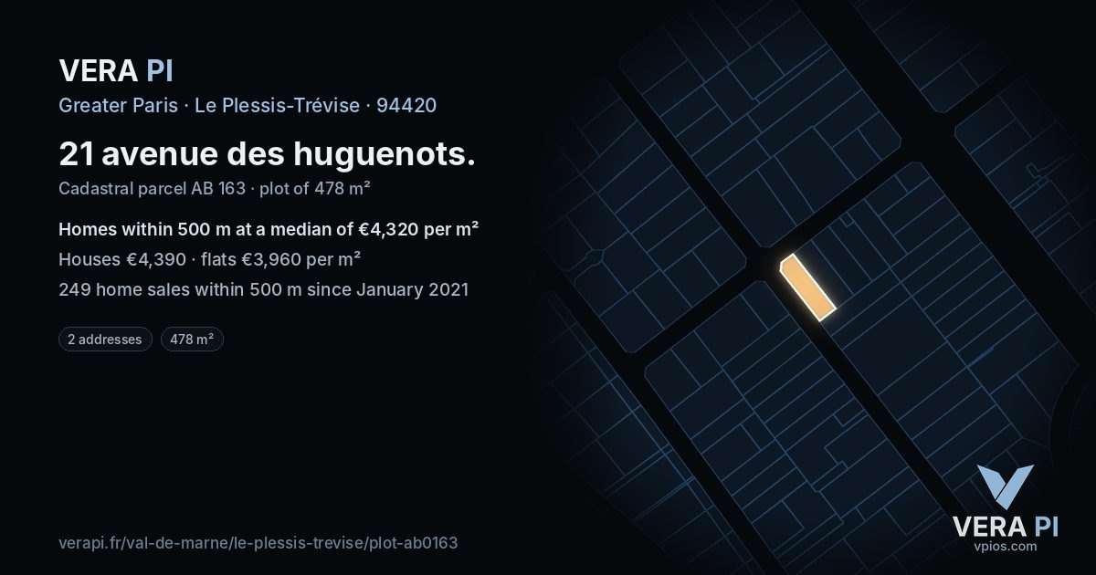 21 avenue des huguenots, Le Plessis-Trévise at night – the plot lit, the parcels around coloured by the prices near them