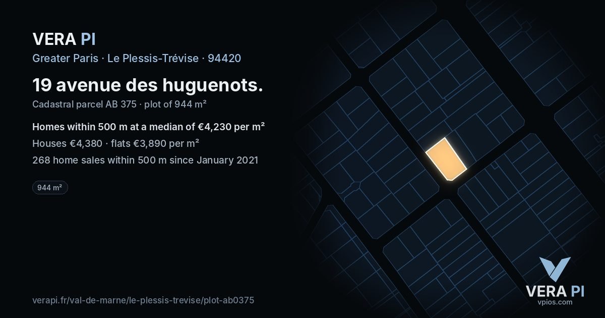19 avenue des huguenots, Le Plessis-Trévise at night – the plot lit, the parcels around coloured by the prices near them