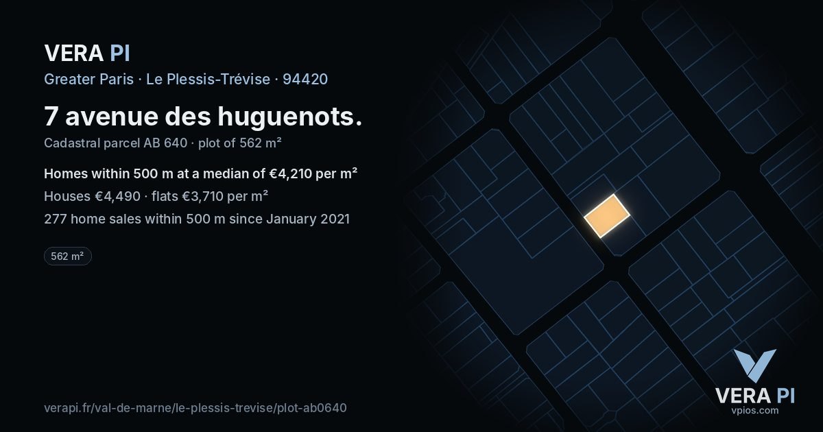 7 avenue des huguenots, Le Plessis-Trévise at night – the plot lit, the parcels around coloured by the prices near them
