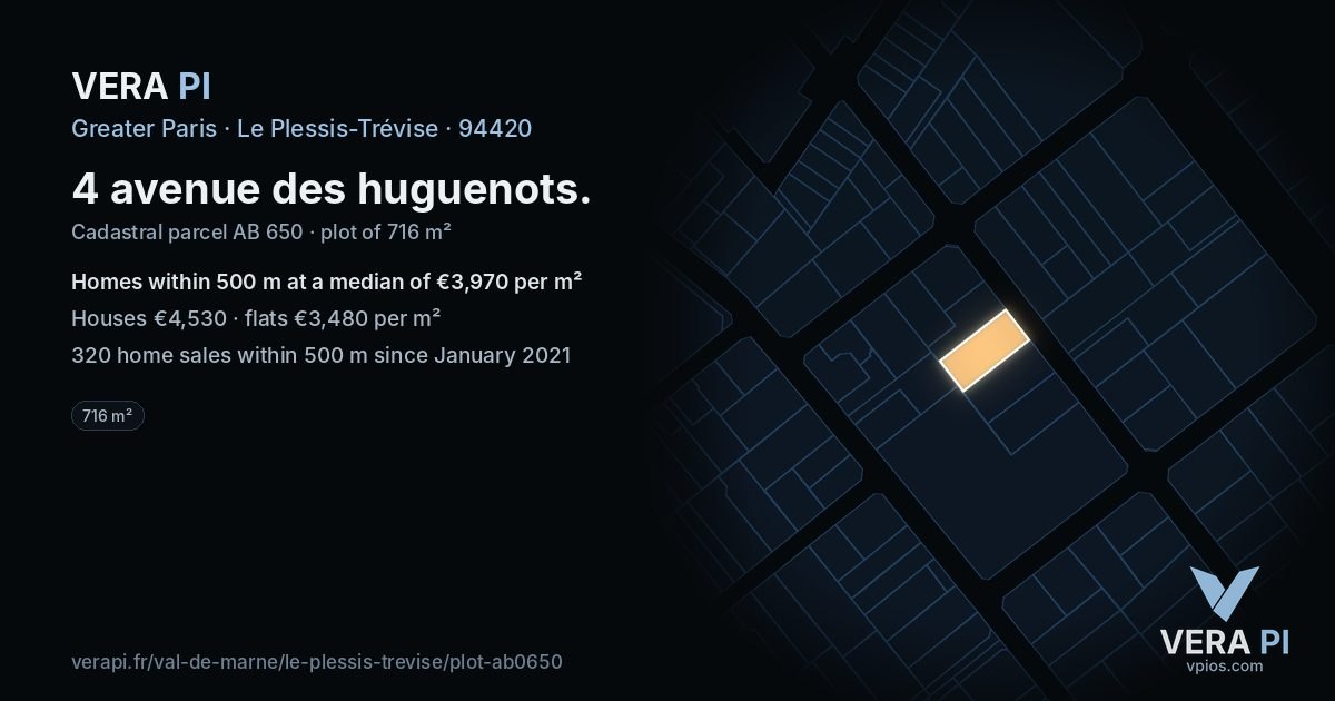 4 avenue des huguenots, Le Plessis-Trévise at night – the plot lit, the parcels around coloured by the prices near them