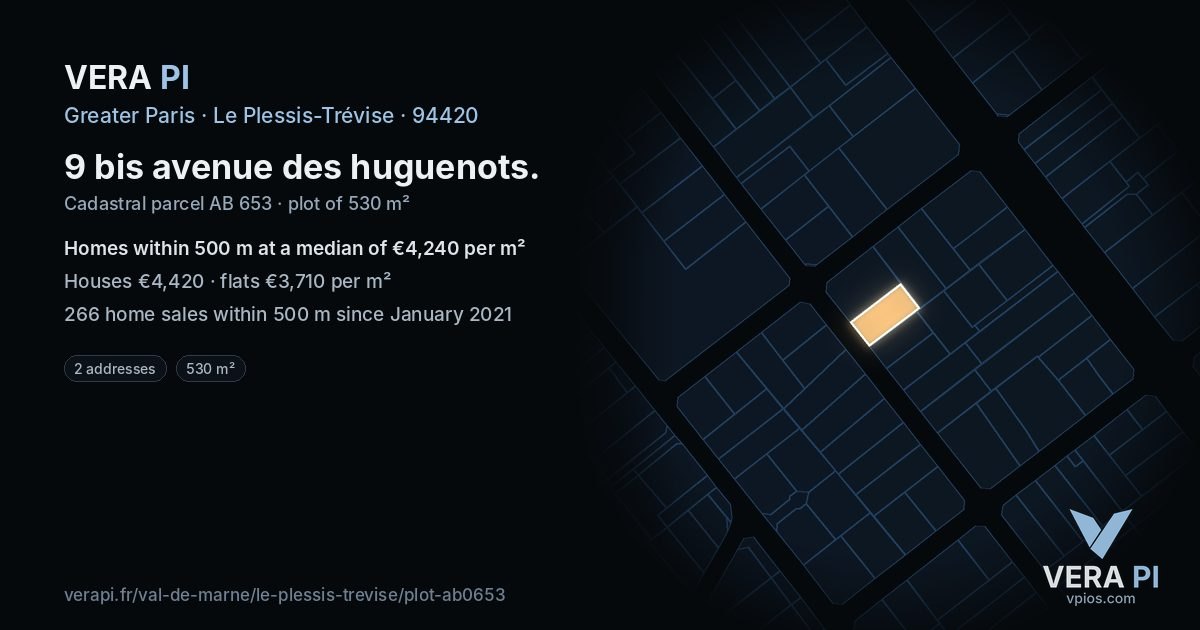 9 bis avenue des huguenots, Le Plessis-Trévise at night – the plot lit, the parcels around coloured by the prices near them