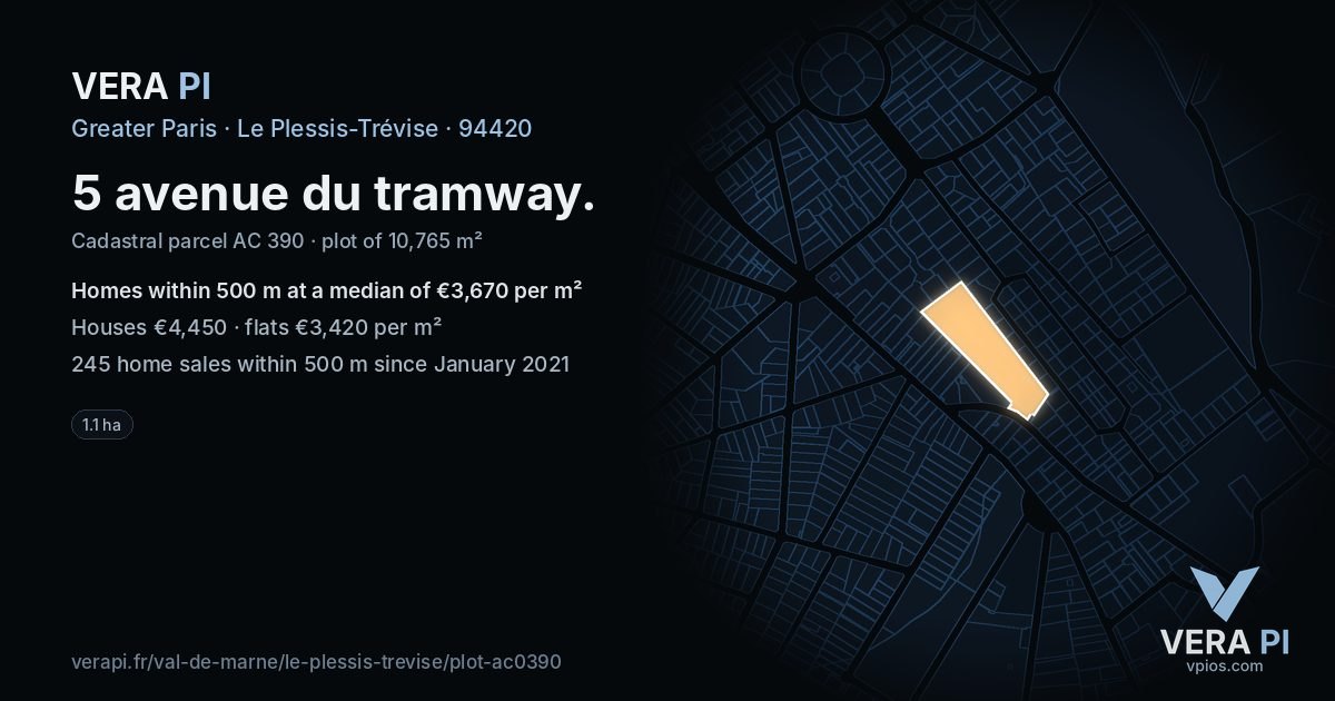 5 avenue du tramway, Le Plessis-Trévise at night – the plot lit, the parcels around coloured by the prices near them
