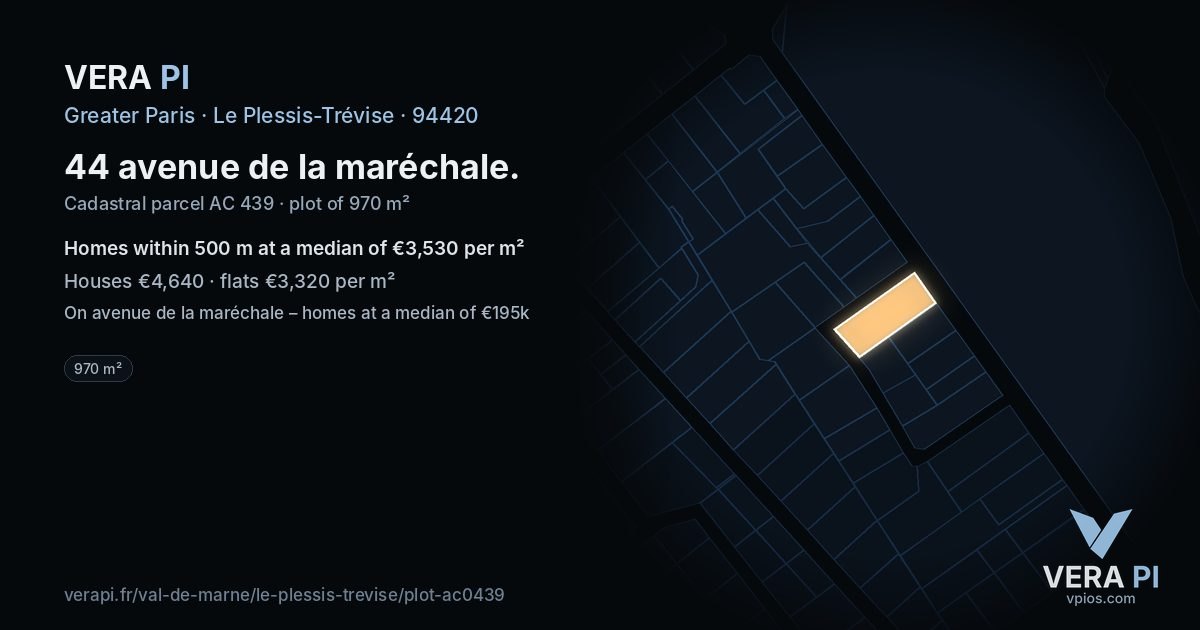 44 avenue de la maréchale, Le Plessis-Trévise at night – the plot lit, the parcels around coloured by the prices near them