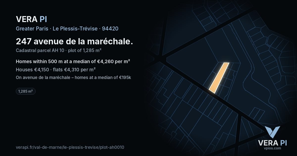 247 avenue de la maréchale, Le Plessis-Trévise at night – the plot lit, the parcels around coloured by the prices near them