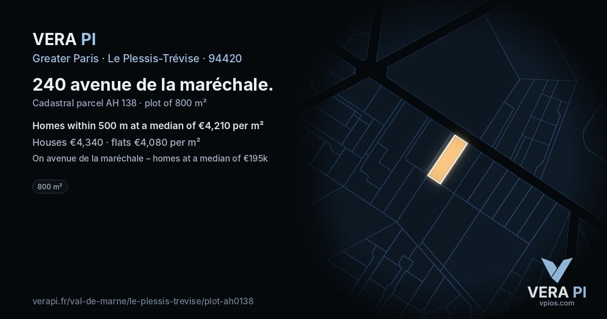 240 avenue de la maréchale, Le Plessis-Trévise at night – the plot lit, the parcels around coloured by the prices near them