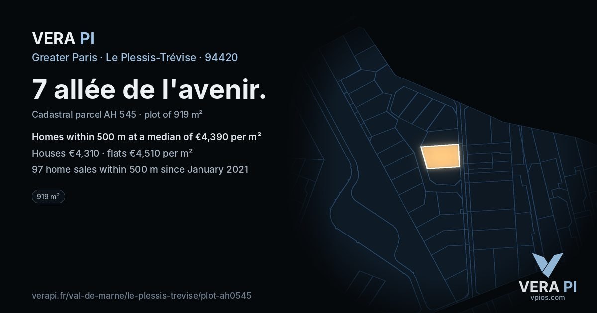 7 allée de l'avenir, Le Plessis-Trévise at night – the plot lit, the parcels around coloured by the prices near them