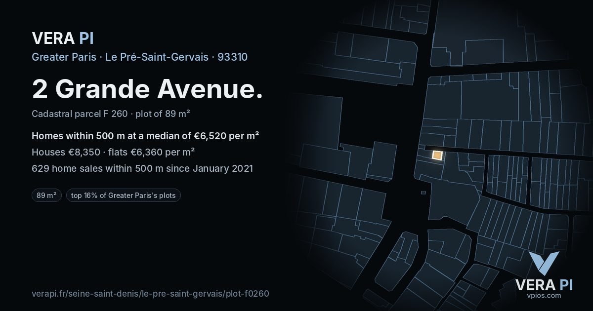 2 Grande Avenue, Le Pré-Saint-Gervais at night – the plot lit, the parcels around coloured by the prices near them