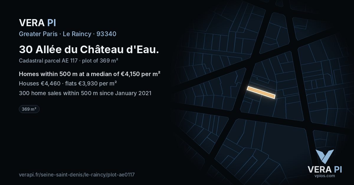 30 Allée du Château d'Eau, Le Raincy at night – the plot lit, the parcels around coloured by the prices near them