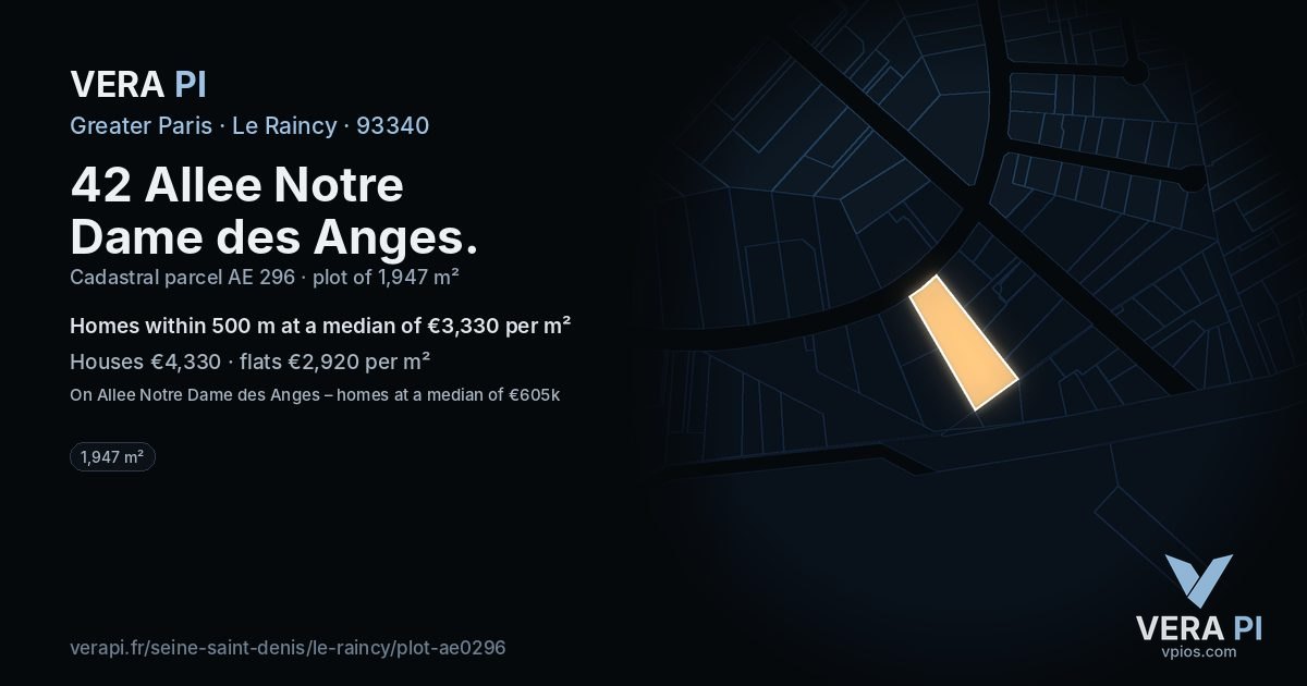 42 Allee Notre Dame des Anges, Le Raincy at night – the plot lit, the parcels around coloured by the prices near them