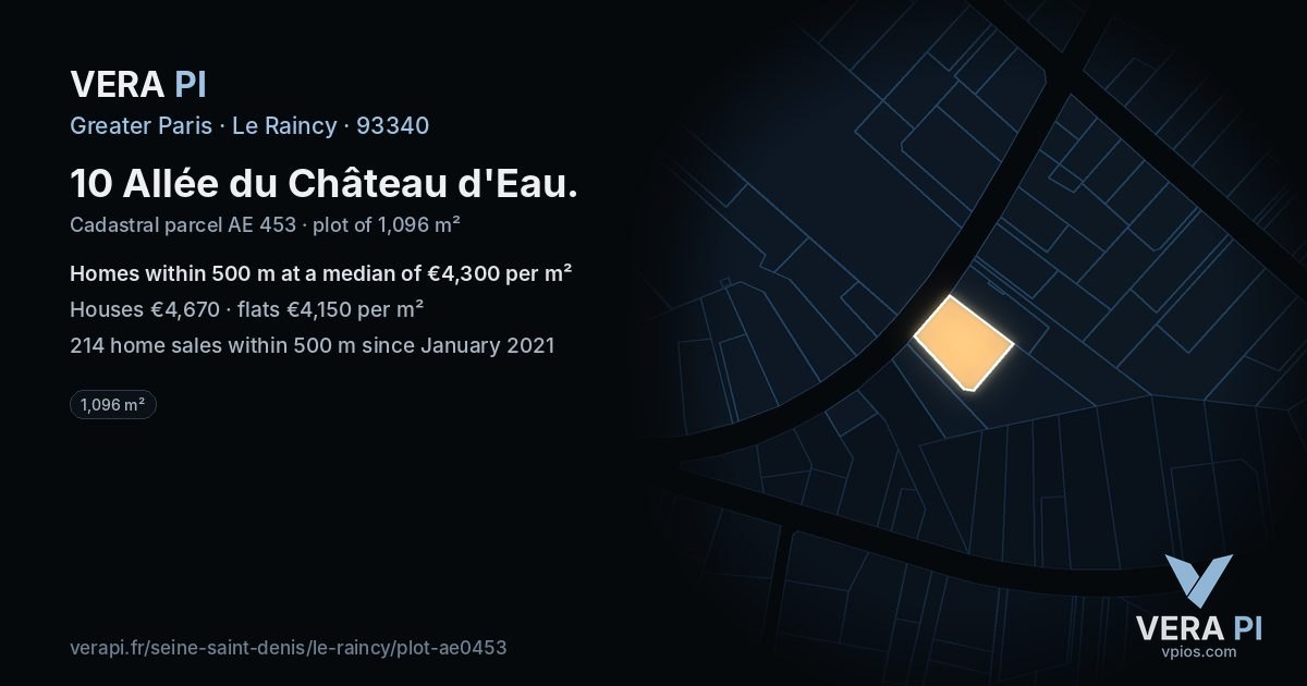 10 Allée du Château d'Eau, Le Raincy at night – the plot lit, the parcels around coloured by the prices near them