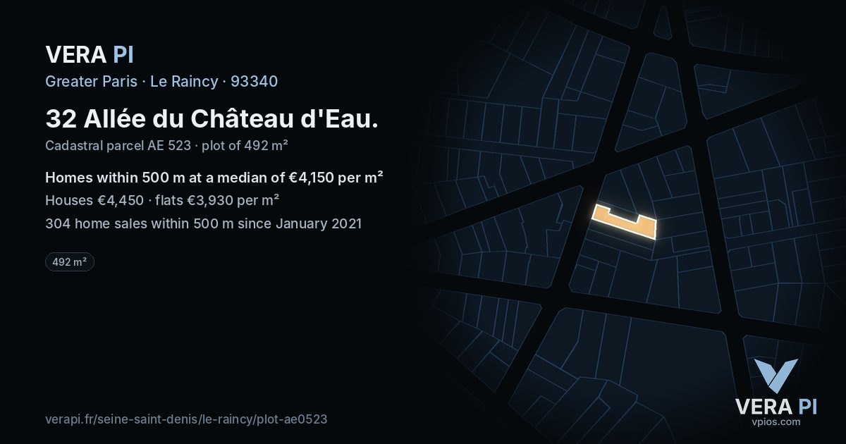 32 Allée du Château d'Eau, Le Raincy at night – the plot lit, the parcels around coloured by the prices near them