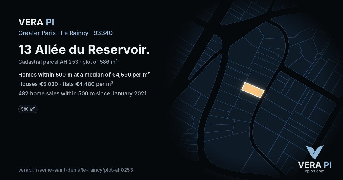 13 Allée du Reservoir, Le Raincy at night – the plot lit, the parcels around coloured by the prices near them