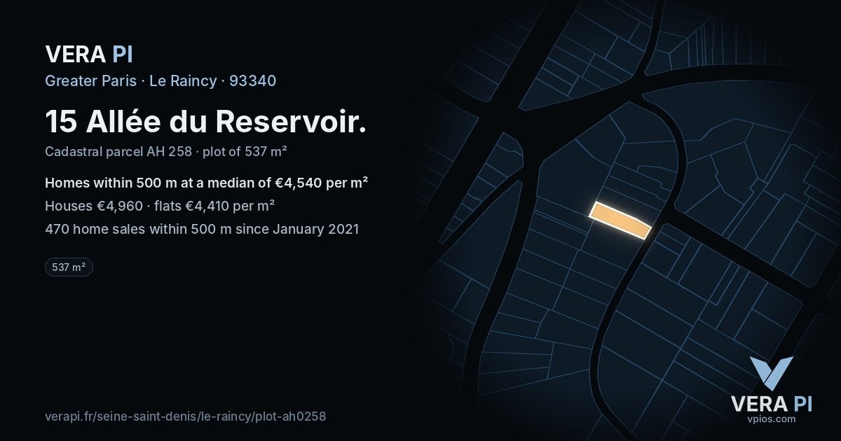 15 Allée du Reservoir, Le Raincy at night – the plot lit, the parcels around coloured by the prices near them