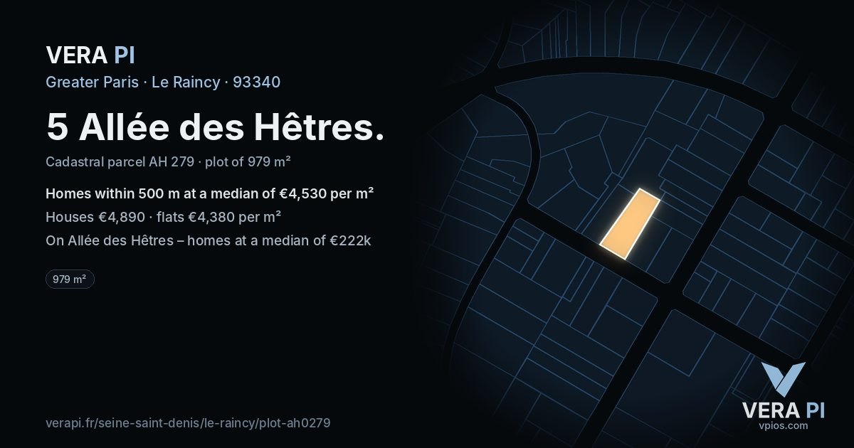 5 Allée des Hêtres, Le Raincy at night – the plot lit, the parcels around coloured by the prices near them
