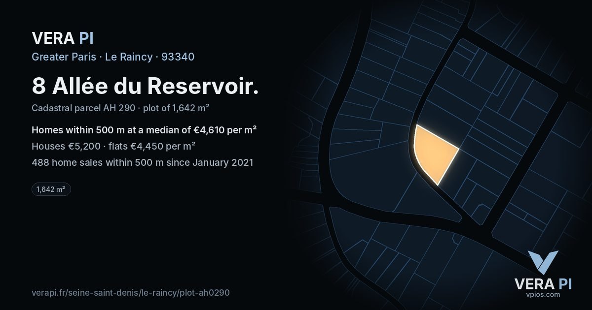 8 Allée du Reservoir, Le Raincy at night – the plot lit, the parcels around coloured by the prices near them