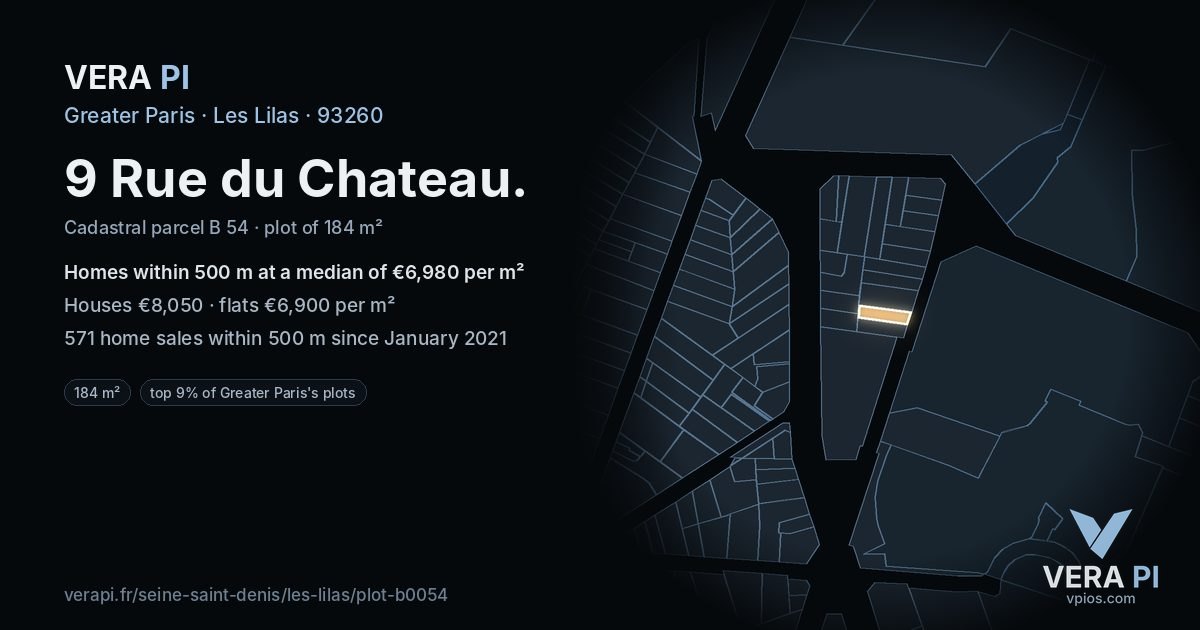 9 Rue du Chateau, Les Lilas at night – the plot lit, the parcels around coloured by the prices near them
