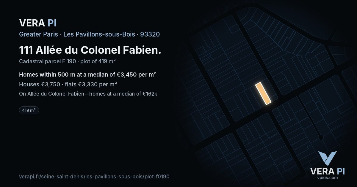 111 Allée du Colonel Fabien, Les Pavillons-sous-Bois at night – the plot lit, the parcels around coloured by the prices near them