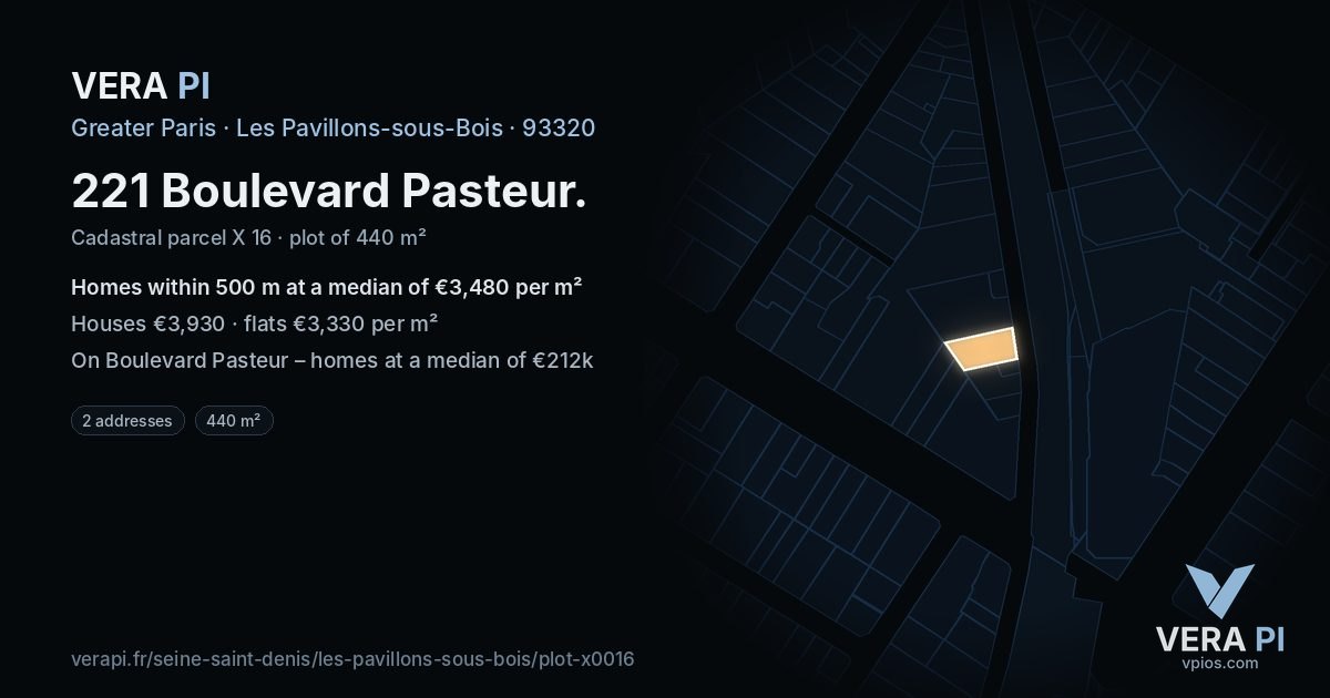 221 Boulevard Pasteur, Les Pavillons-sous-Bois at night – the plot lit, the parcels around coloured by the prices near them