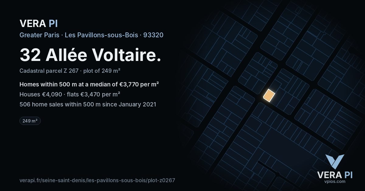 32 Allée Voltaire, Les Pavillons-sous-Bois at night – the plot lit, the parcels around coloured by the prices near them
